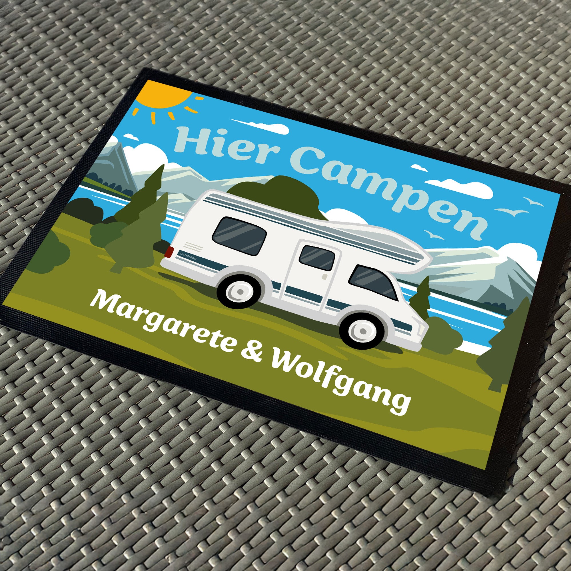 bunte Camping Fussmatte "Hier campen... - WoMo" personalisierbar