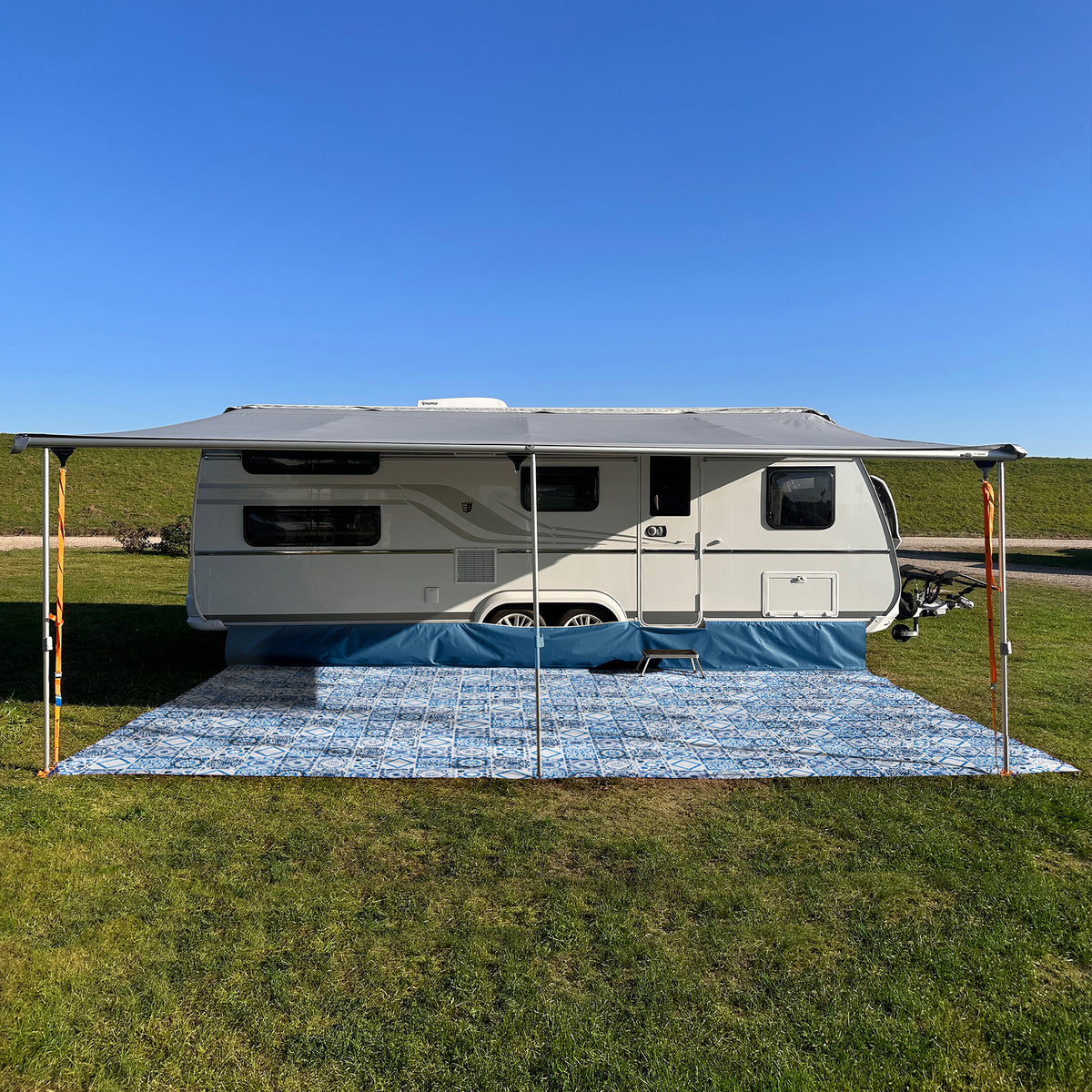 Alfombra para toldo PREMIUM con faldón cortavientos extraíble - "Algarve"