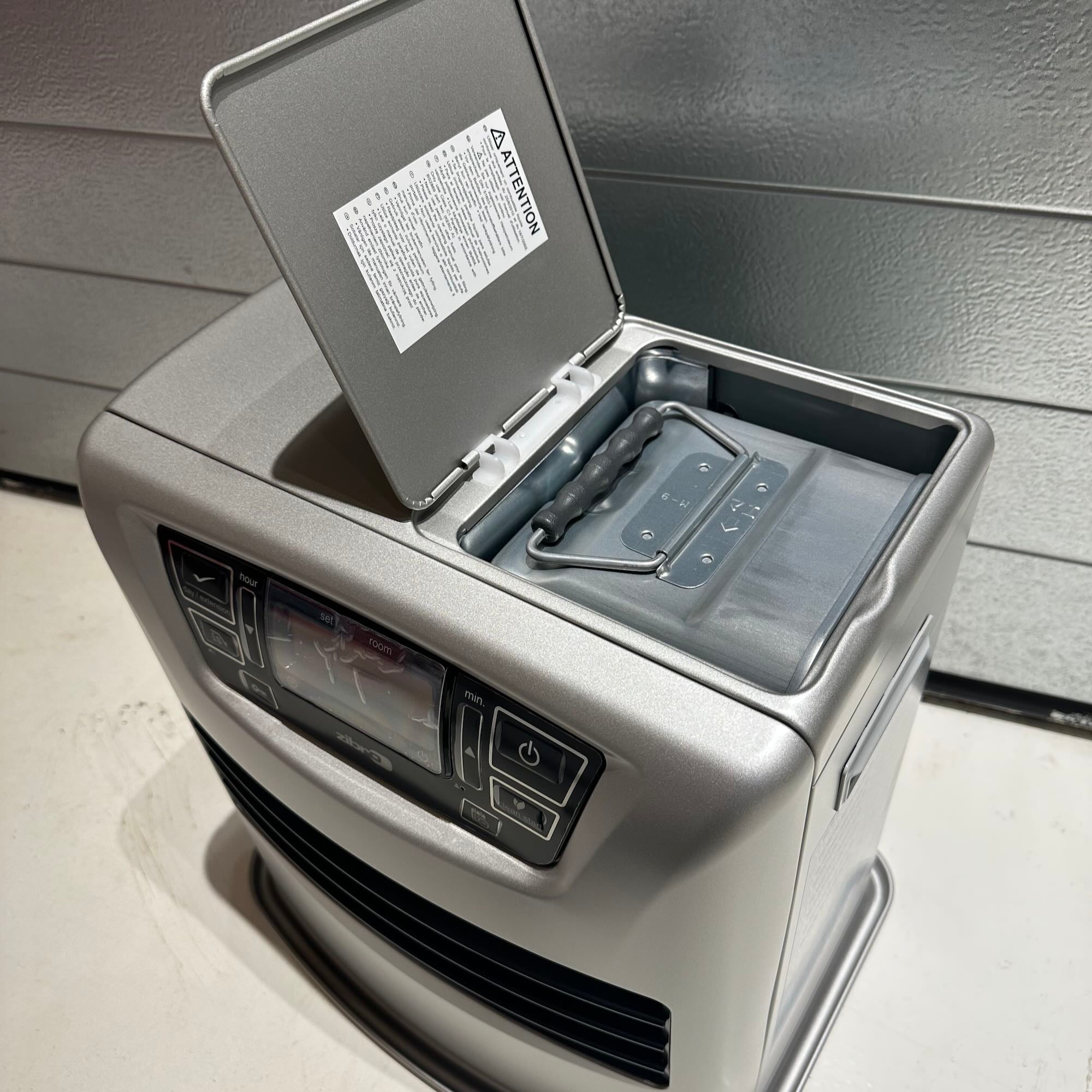Vorzelt-Heizung Zibro LC-150 inkl. Handpumpe für große Vorzelte