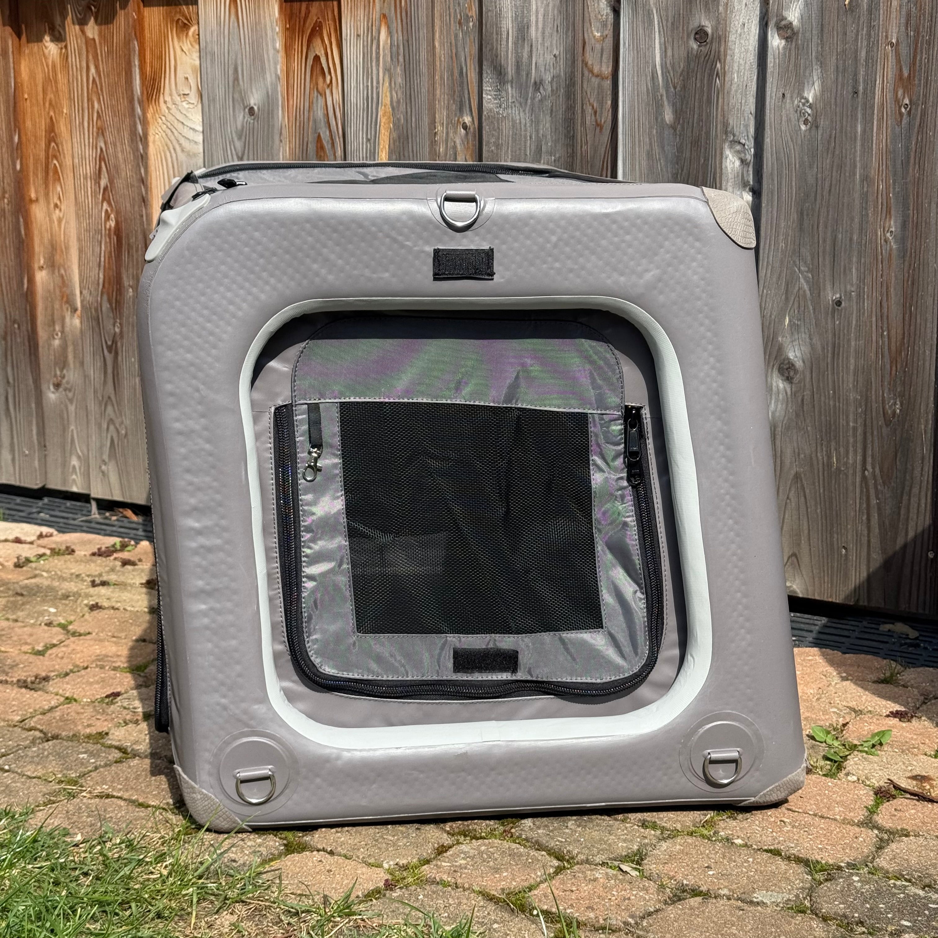 Aufblasbare Hunde Transportbox mit seitlichem Eingang