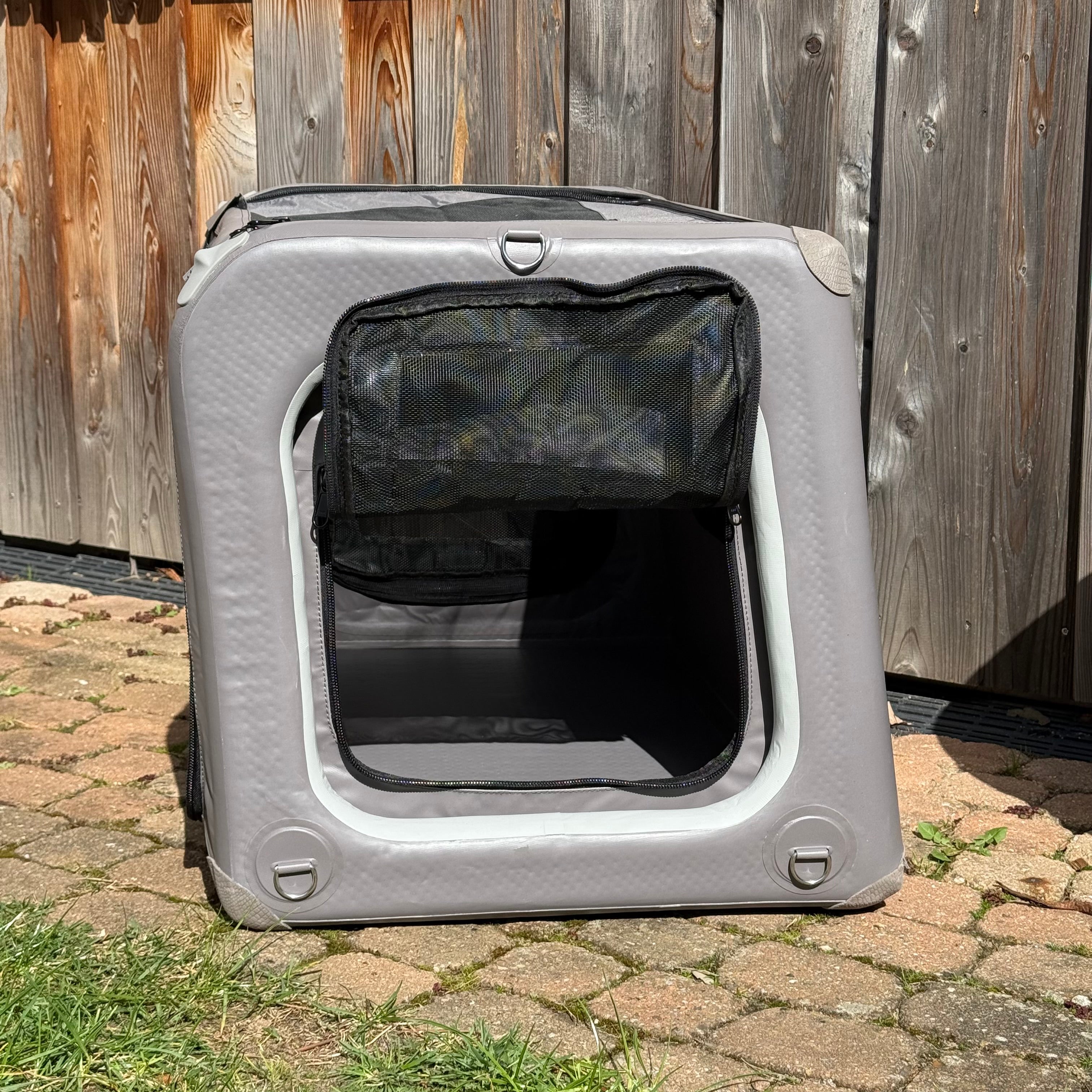 Aufblasbare Hunde Transportbox mit seitlichem Eingang