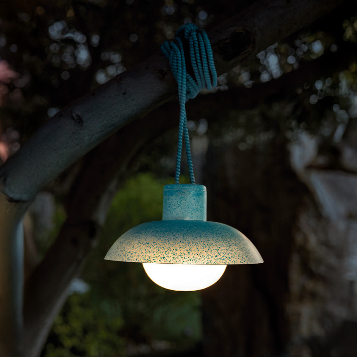 Kabellose Pendelleuchte Syros in Recyceltem Blau