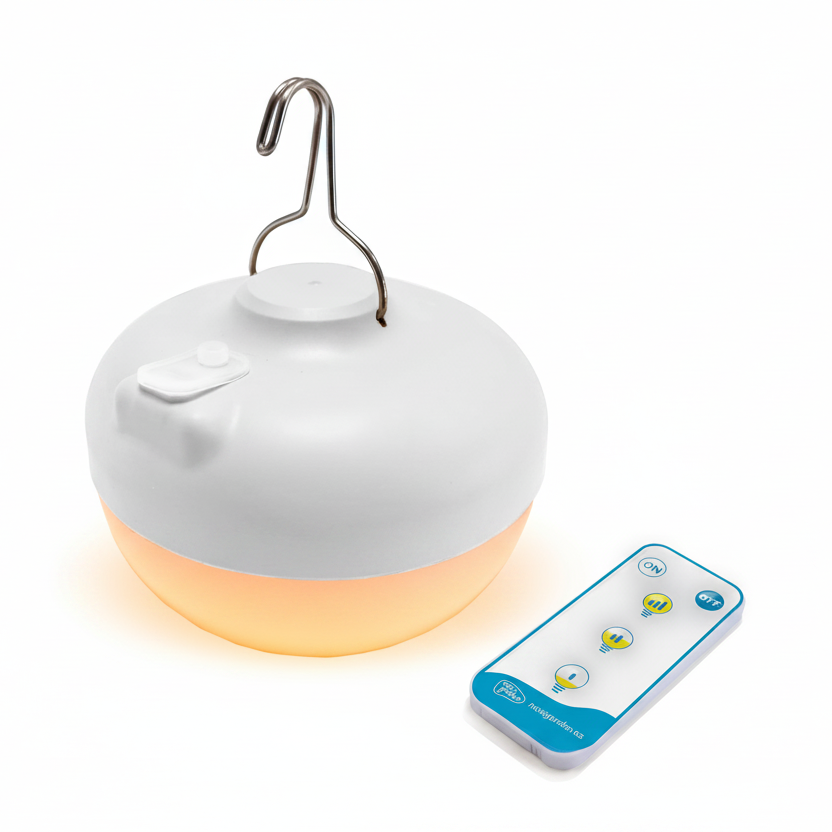 Cherry Campinglampe auf weißem Hintergrund mit orangefarbener Beleuchtung