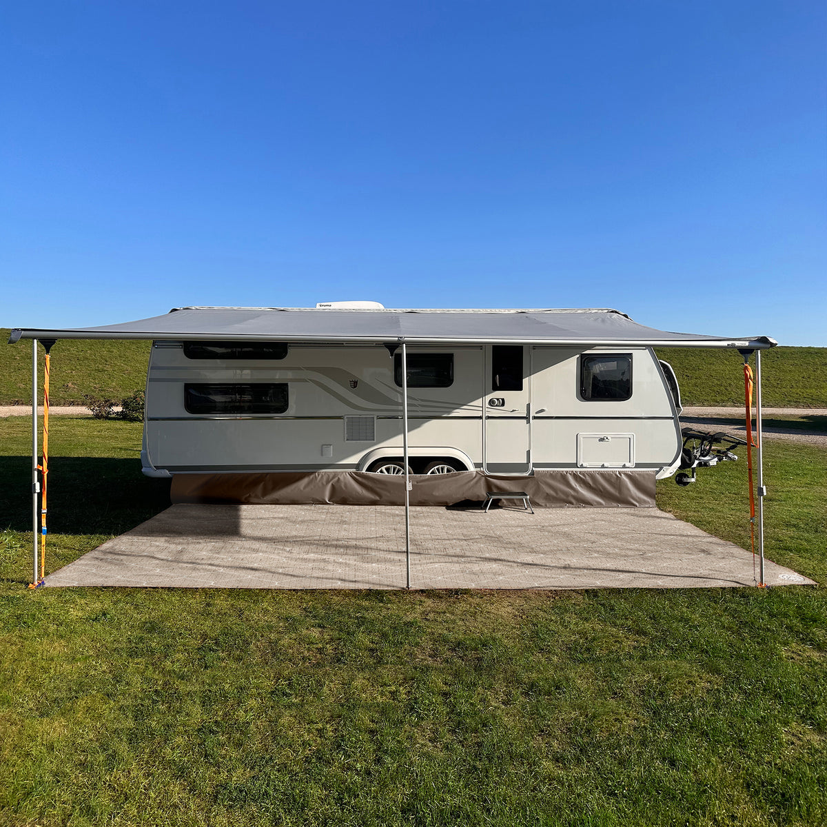 Alfombra para toldo PREMIUM con faldón cortavientos extraíble - "Algarve"