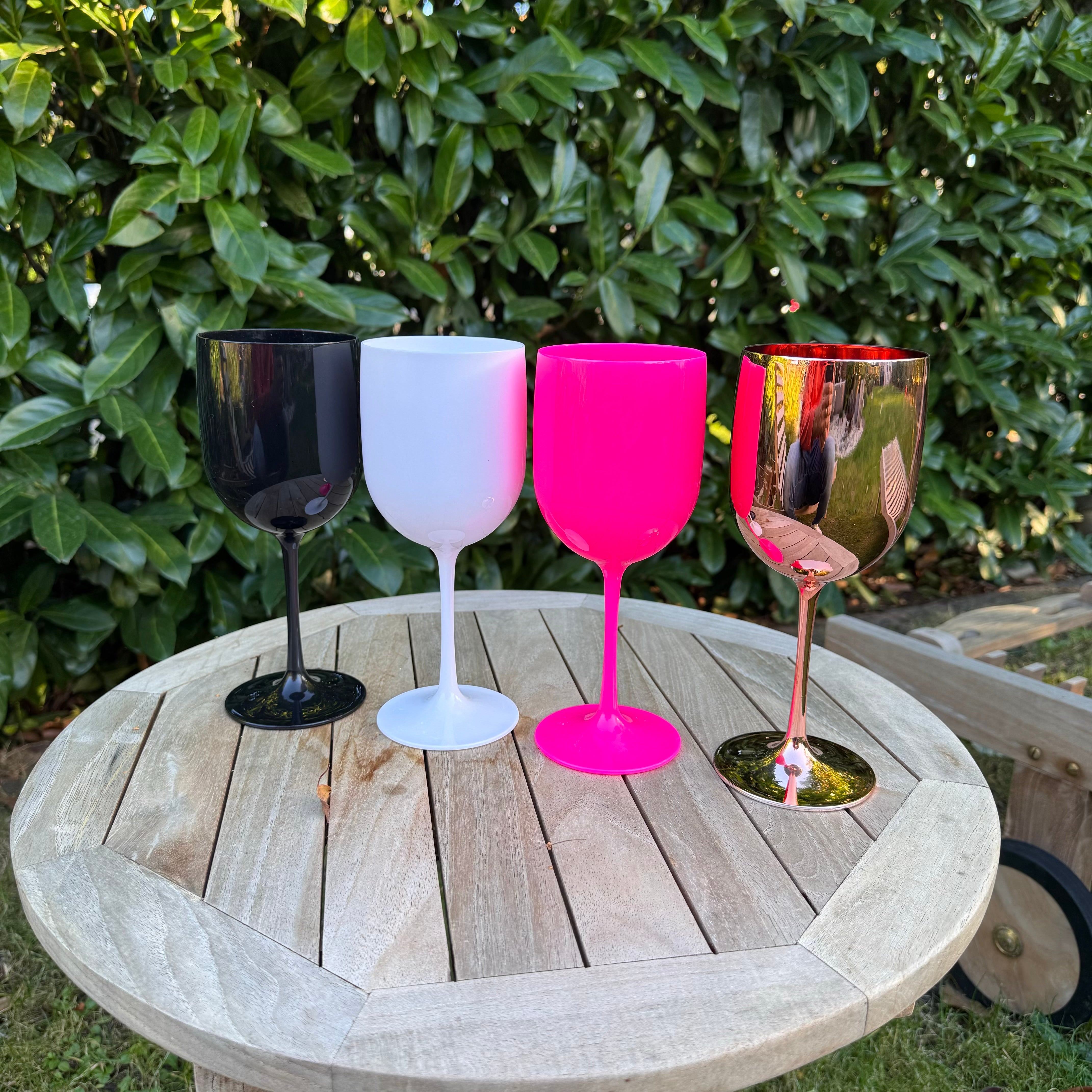 Breakproof wine glasses - set of 4