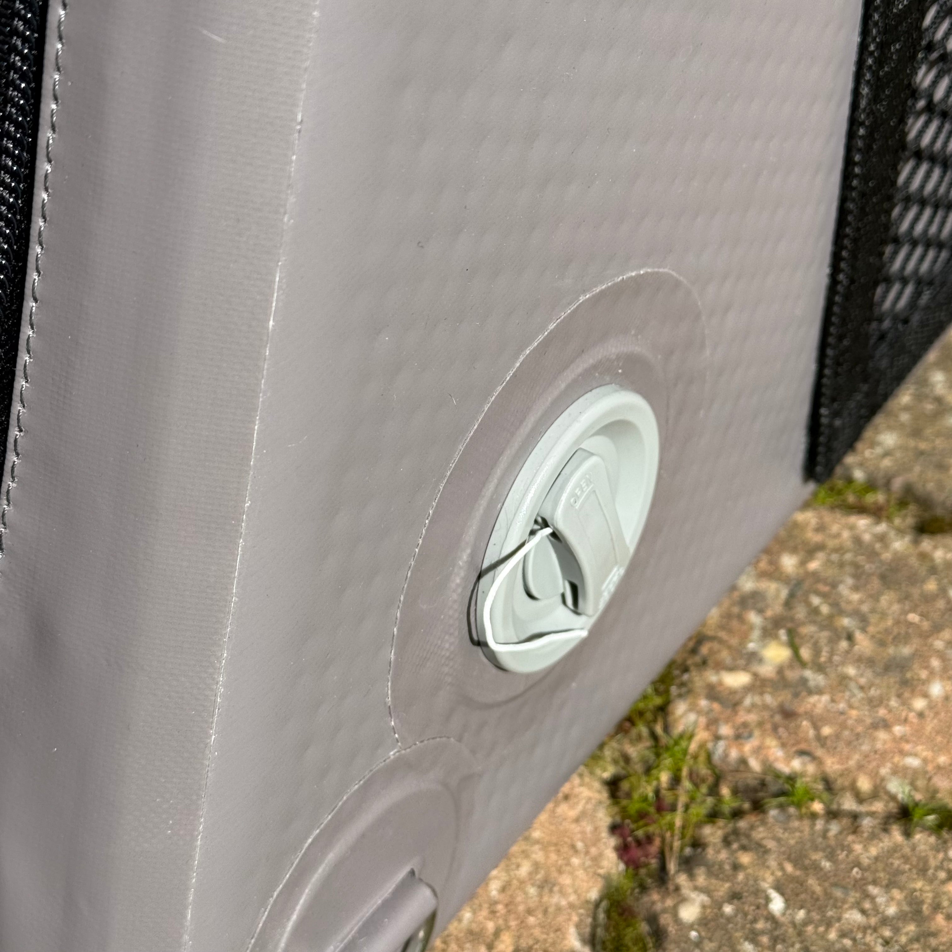 Aufblasbare Hunde Transportbox für den Kofferraum
